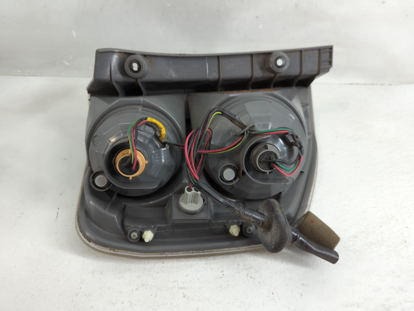2006-2008 Honda Pilot Tail Light Assembly Passenger Right OEM P/N:P2377 Fits Fits 2006 2007 2008 OEM Used Auto Parts - Oemus