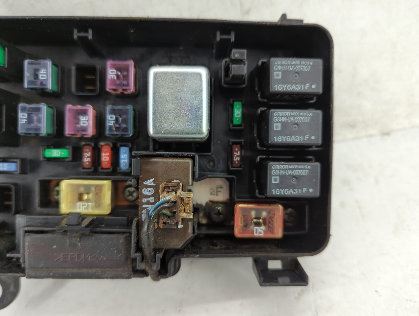 2004-2008 Honda Pilot Fusebox Fuse Box Panel Relay Module P/N:38250S9VA21 Fits Fits 2004 2005 2006 2007 2008 OEM Used Auto P