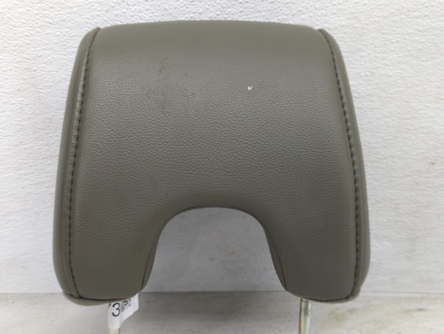2006-2008 Honda Pilot Headrest Head Rest Rear Seat Fits Fits 2006 2007 2008 OEM Used Auto Parts - Oemusedautoparts1.com