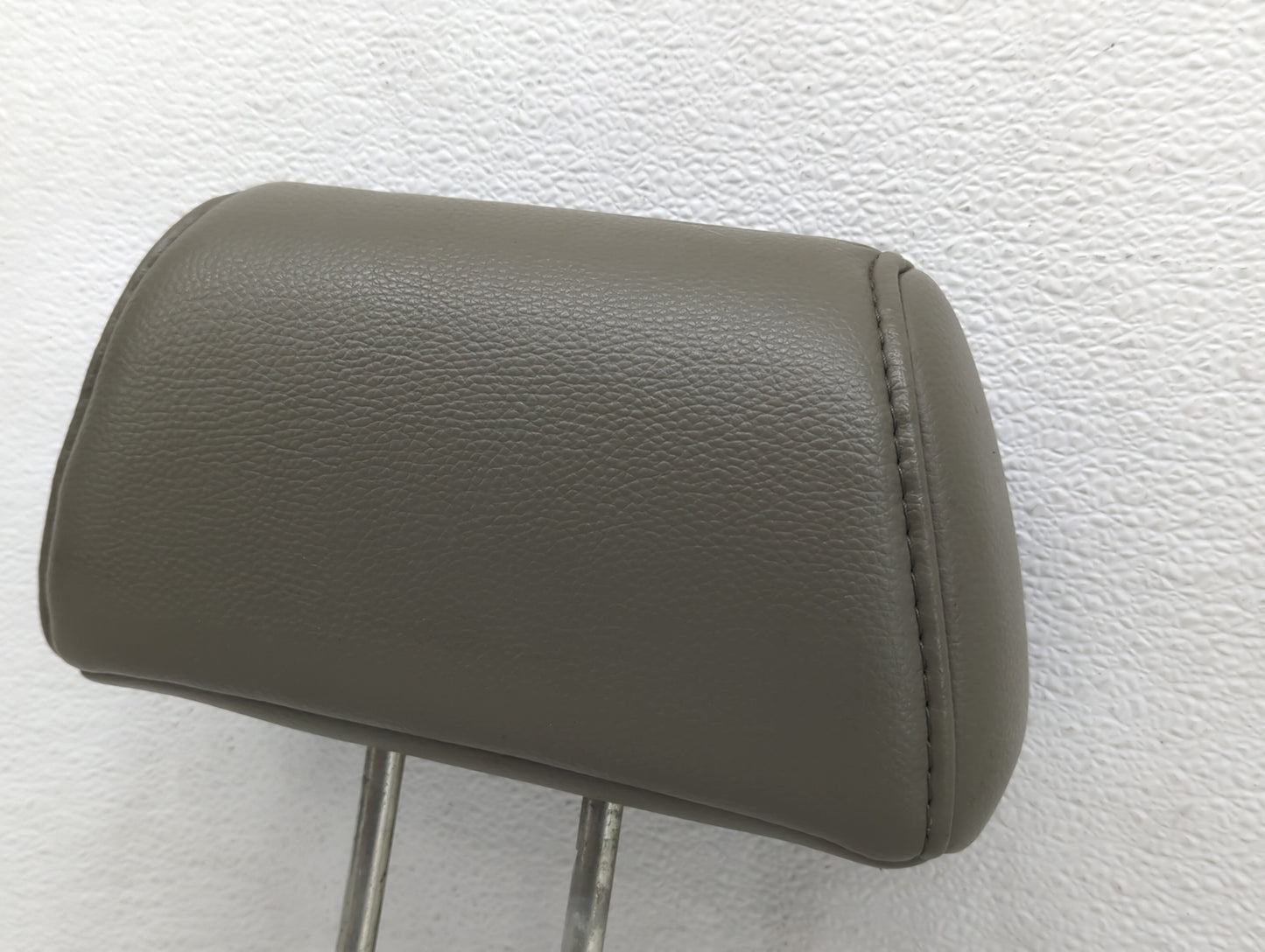 2006-2008 Honda Pilot Headrest Head Rest Front Driver Passenger Seat Fits Fits 2006 2007 2008 OEM Used Auto Parts - Oemuseda