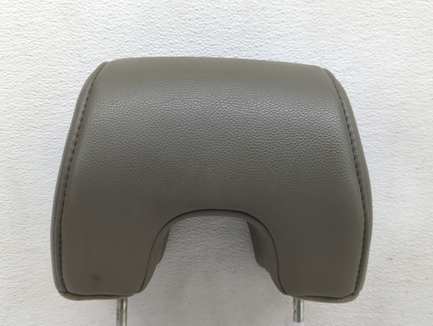 2006-2008 Honda Pilot Headrest Head Rest Rear Seat Fits Fits 2006 2007 2008 OEM Used Auto Parts - Oemusedautoparts1.com