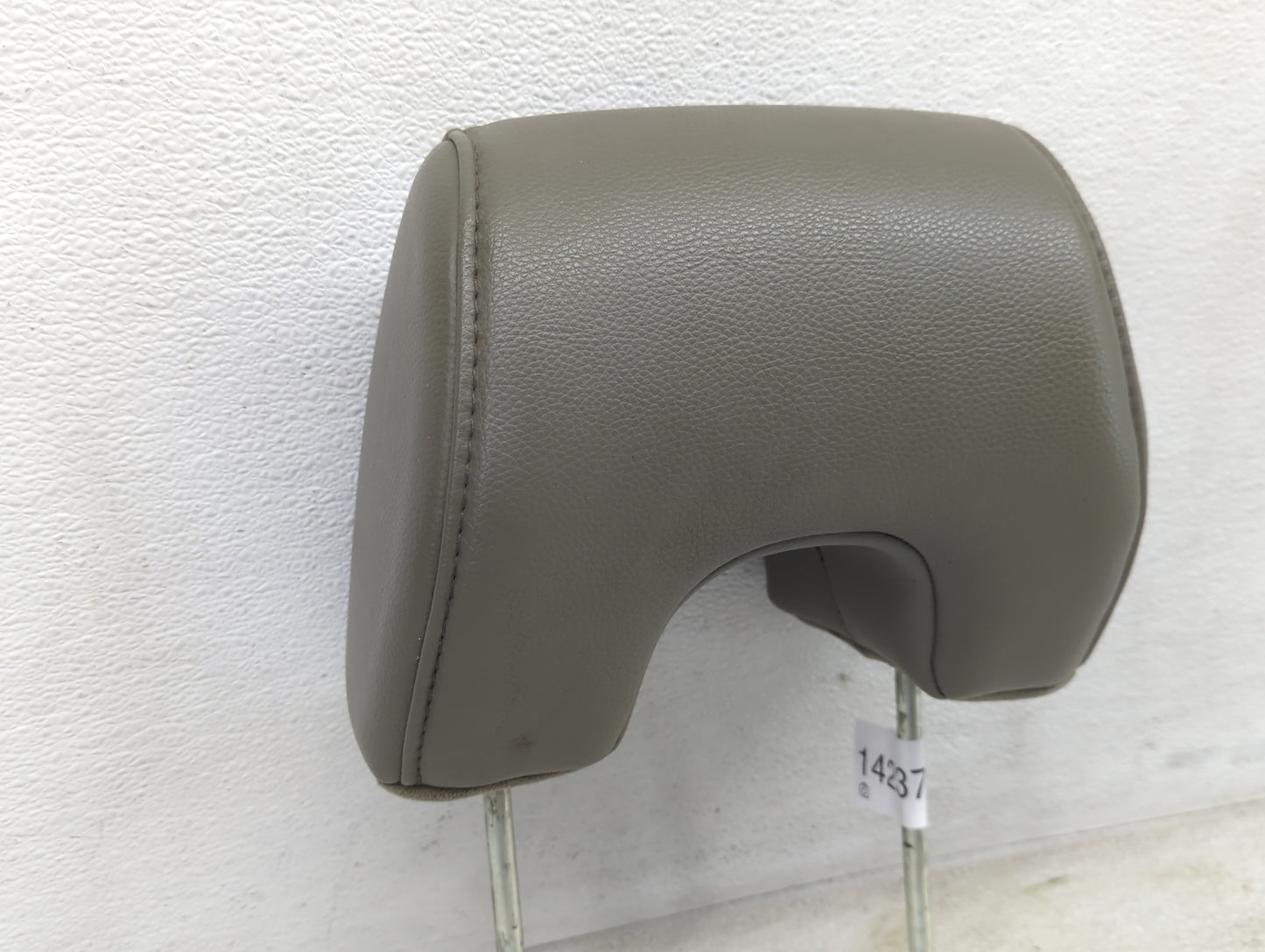 2006-2008 Honda Pilot Headrest Head Rest Rear Seat Fits Fits 2006 2007 2008 OEM Used Auto Parts - Oemusedautoparts1.com