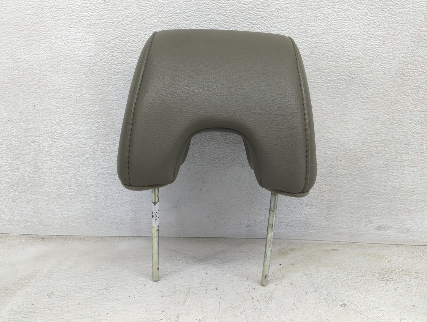 2006-2008 Honda Pilot Headrest Head Rest Rear Seat Fits Fits 2006 2007 2008 OEM Used Auto Parts - Oemusedautoparts1.com