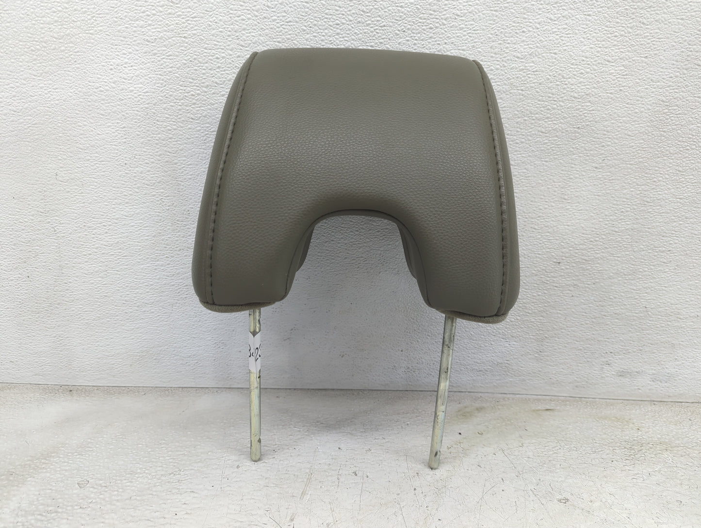 2006-2008 Honda Pilot Headrest Head Rest Rear Seat Fits Fits 2006 2007 2008 OEM Used Auto Parts - Oemusedautoparts1.com