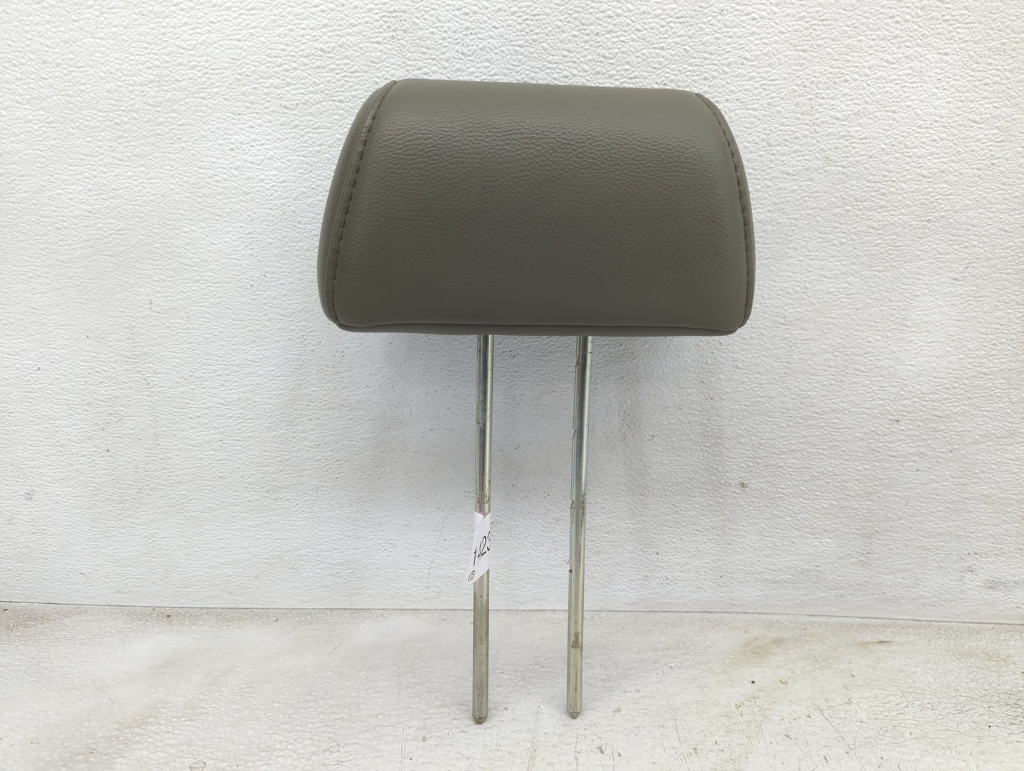 2006-2008 Honda Pilot Headrest Head Rest Rear Center Seat Fits Fits 2006 2007 2008 OEM Used Auto Parts - Oemusedautoparts1.c