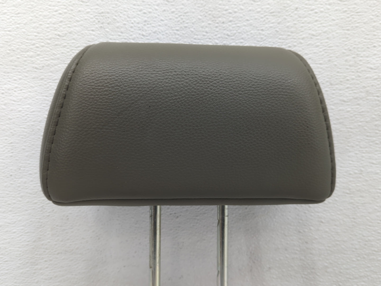 2006-2008 Honda Pilot Headrest Head Rest Rear Center Seat Fits Fits 2006 2007 2008 OEM Used Auto Parts - Oemusedautoparts1.c