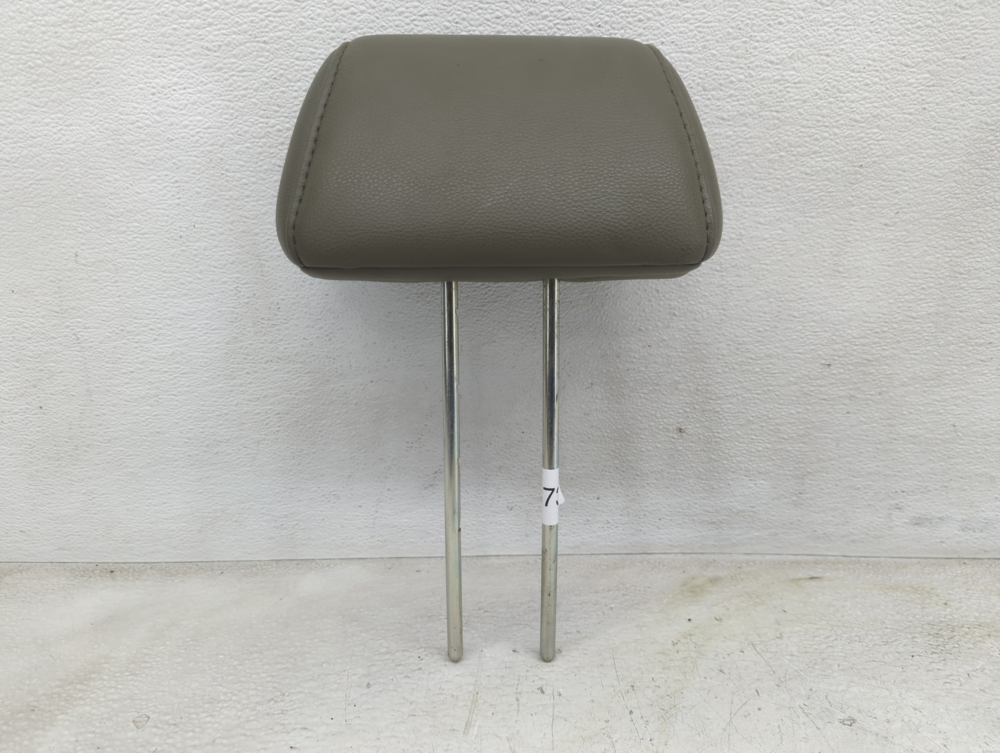 2006-2008 Honda Pilot Headrest Head Rest Rear Center Seat Fits Fits 2006 2007 2008 OEM Used Auto Parts - Oemusedautoparts1.c