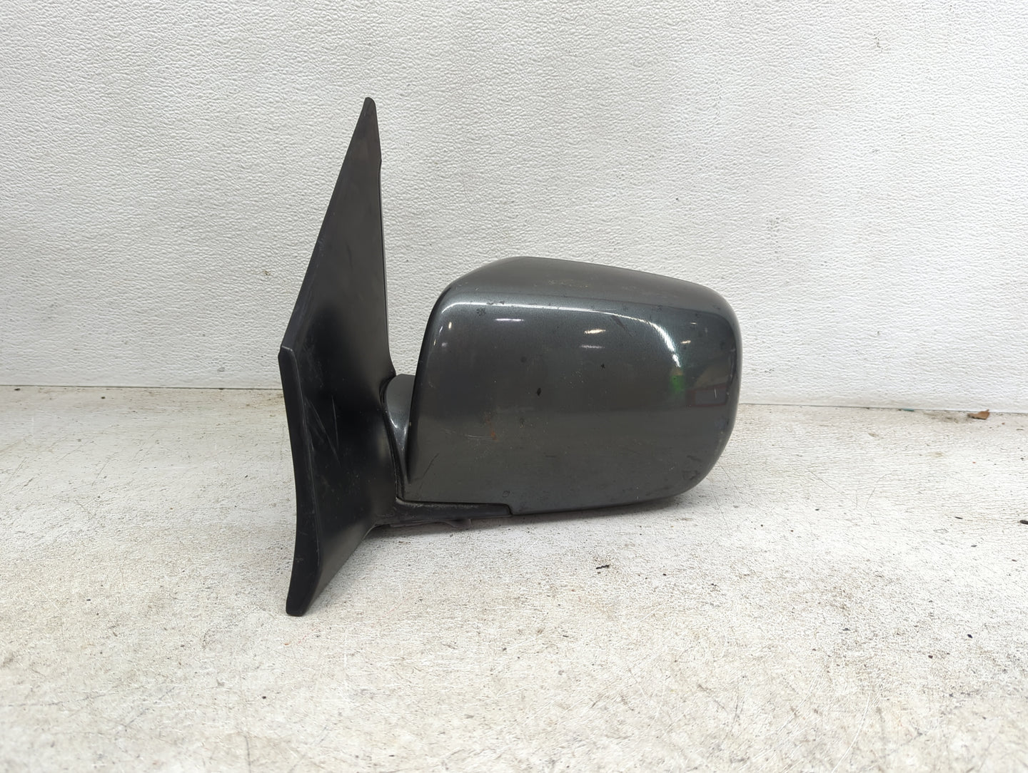 2003-2008 Honda Pilot Driver Side View Mirror - Left Door Mirror OEM Used - Oemusedautoparts1.com