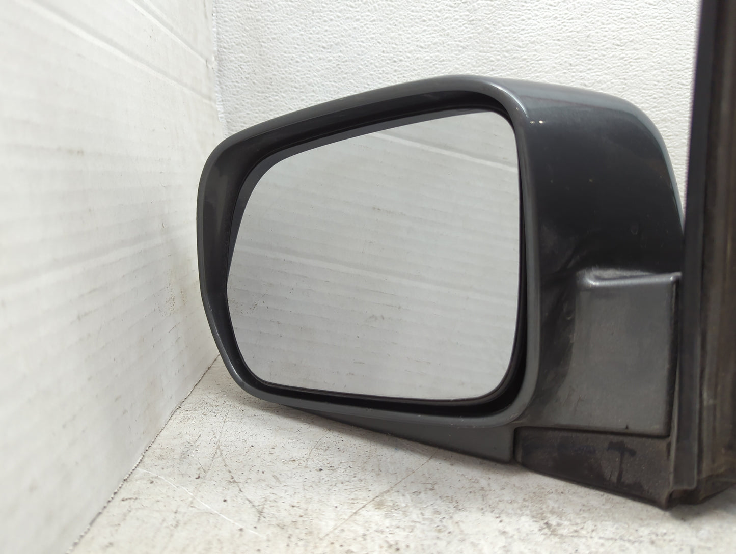 2003-2008 Honda Pilot Driver Side View Mirror - Left Door Mirror OEM Used - Oemusedautoparts1.com