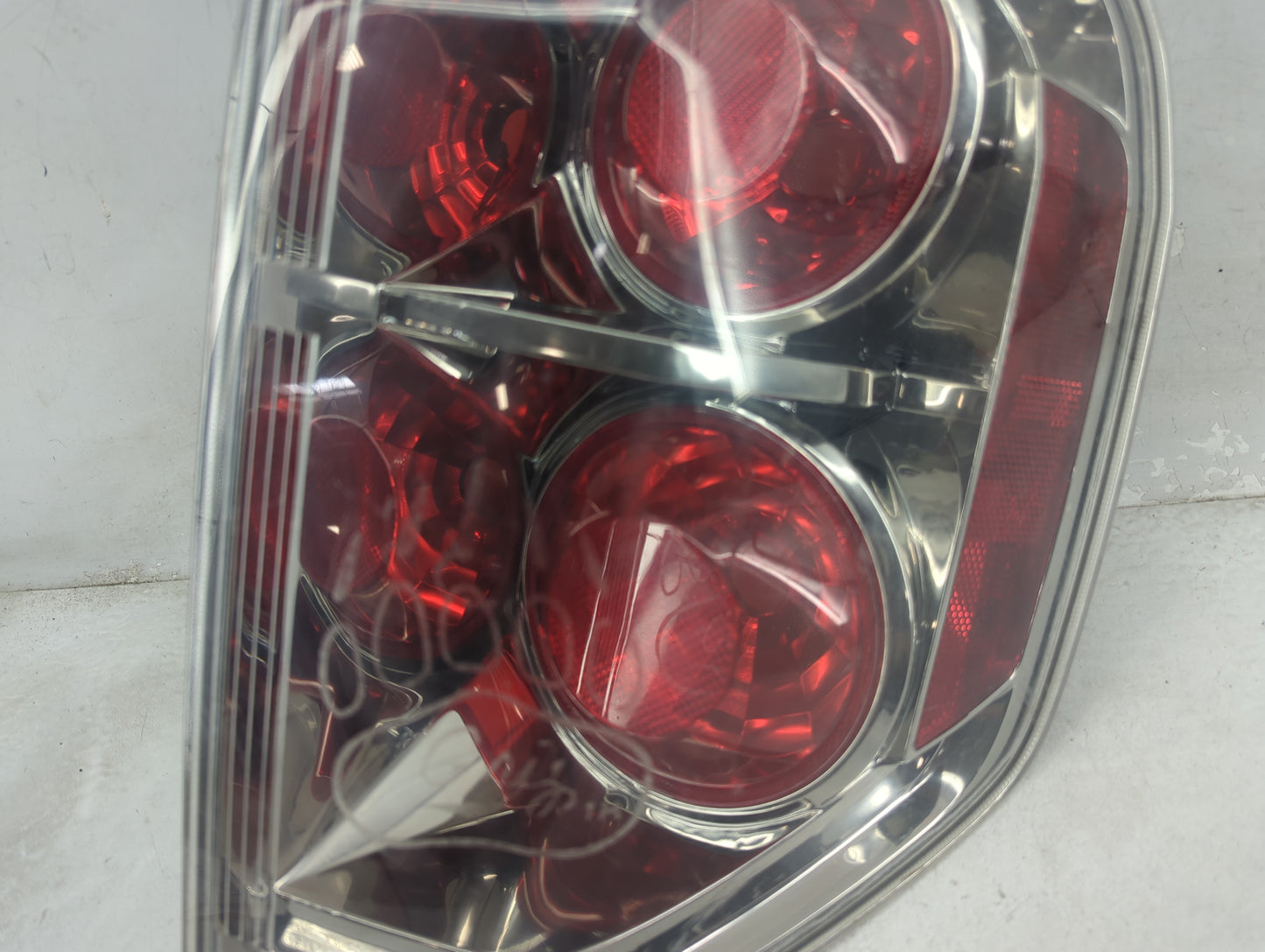 2006-2008 Honda Pilot Tail Light Assembly Passenger Right OEM Fits Fits 2006 2007 2008 OEM Used Auto Parts - Oemusedautopart