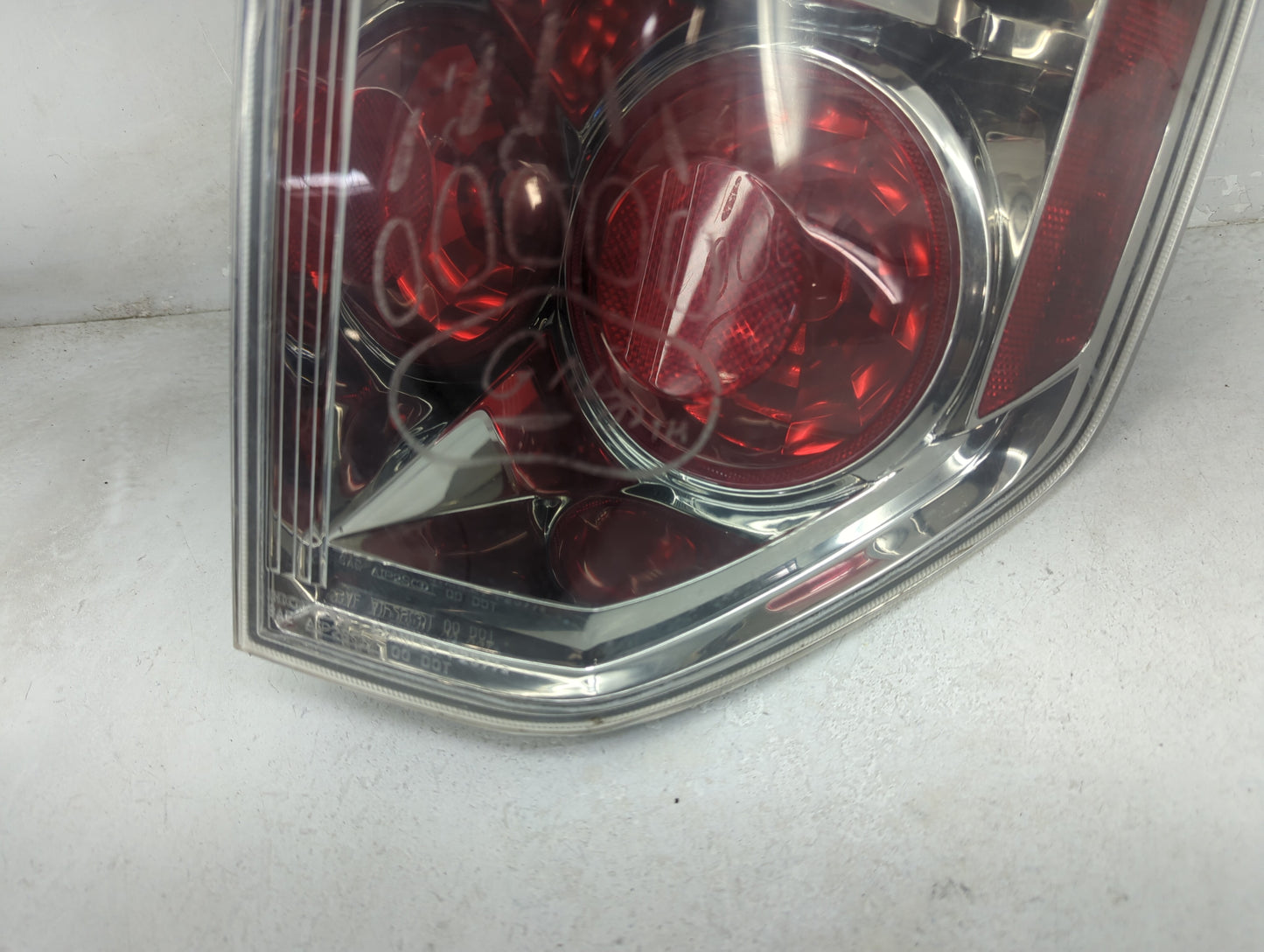 2006-2008 Honda Pilot Tail Light Assembly Passenger Right OEM Fits Fits 2006 2007 2008 OEM Used Auto Parts - Oemusedautopart
