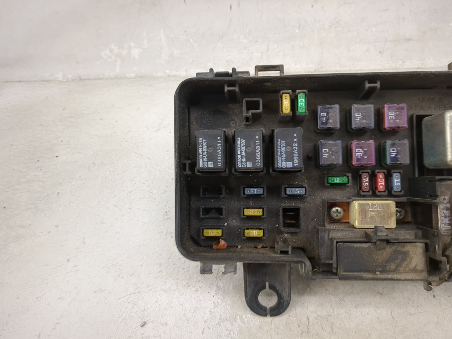 2004-2008 Honda Pilot Fusebox Fuse Box Panel Relay Module P/N:S9V-A3 Fits Fits 2004 2005 2006 2007 2008 OEM Used Auto Parts 