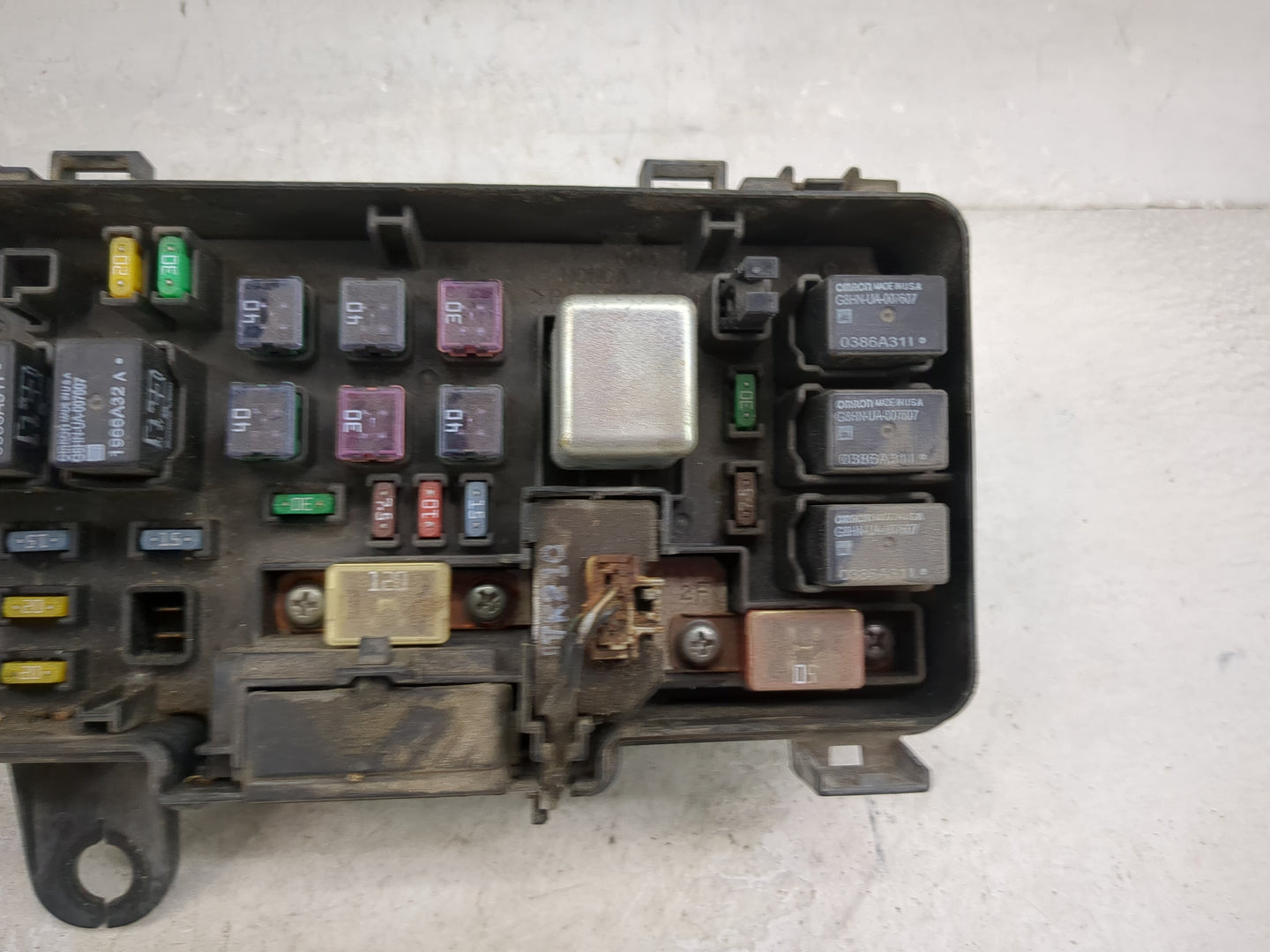 2004-2008 Honda Pilot Fusebox Fuse Box Panel Relay Module P/N:S9V-A3 Fits Fits 2004 2005 2006 2007 2008 OEM Used Auto Parts 