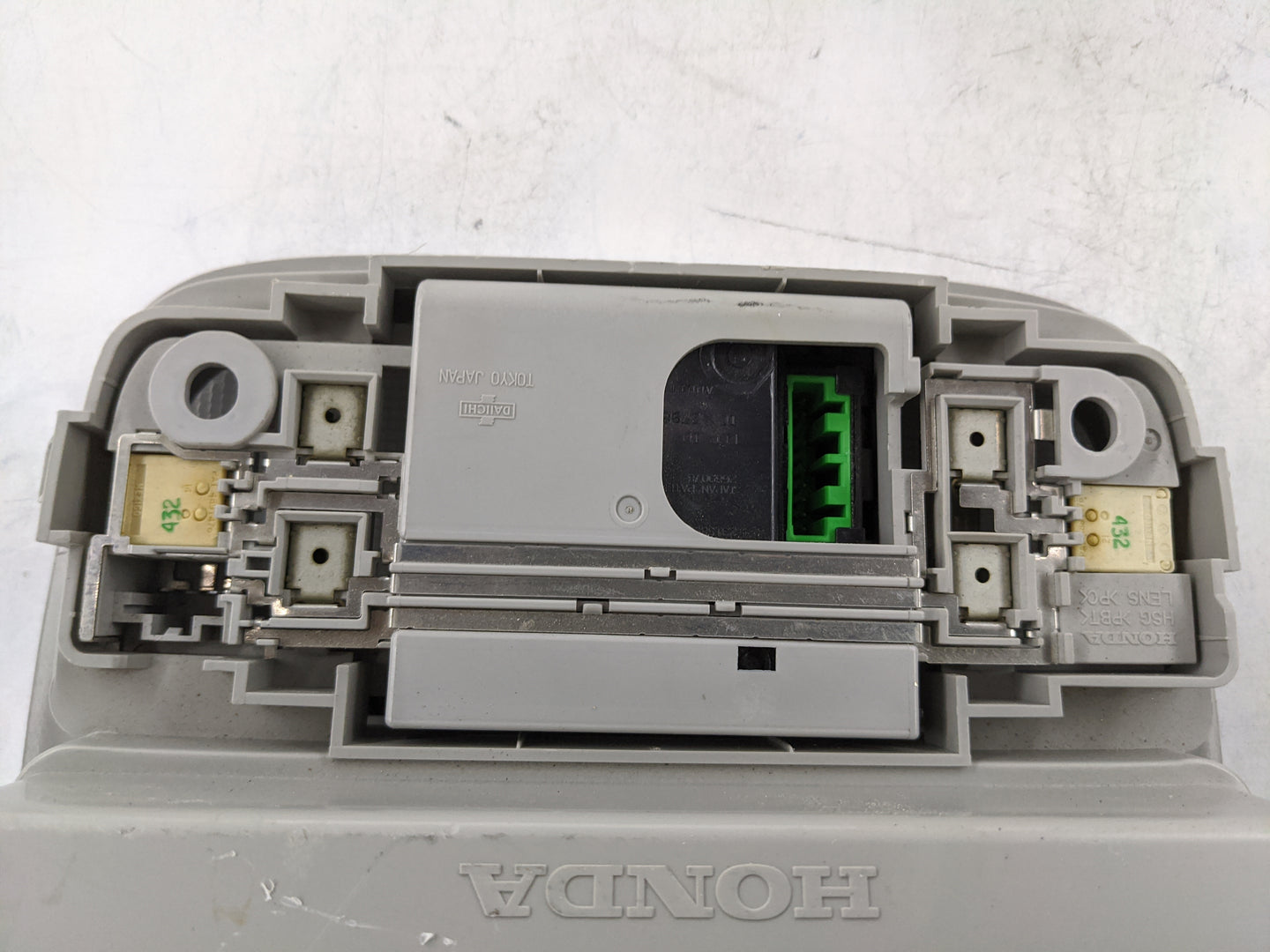 2007 Honda Pilot Overhead Roof Console 1478212 - Oemusedautoparts1.com