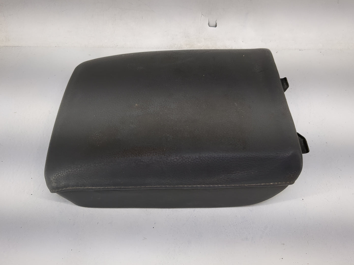 2007 Honda Pilot Center Console Armrest Cover Lid Fits OEM Used Auto Parts - Oemusedautoparts1.com
