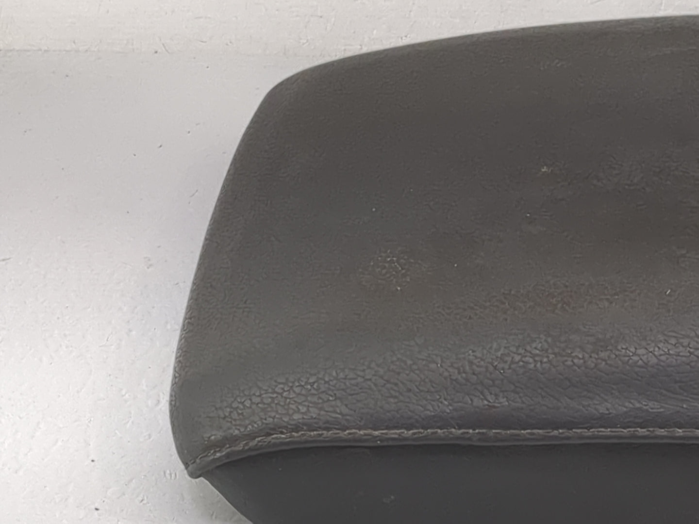 2007 Honda Pilot Center Console Armrest Cover Lid Fits OEM Used Auto Parts - Oemusedautoparts1.com