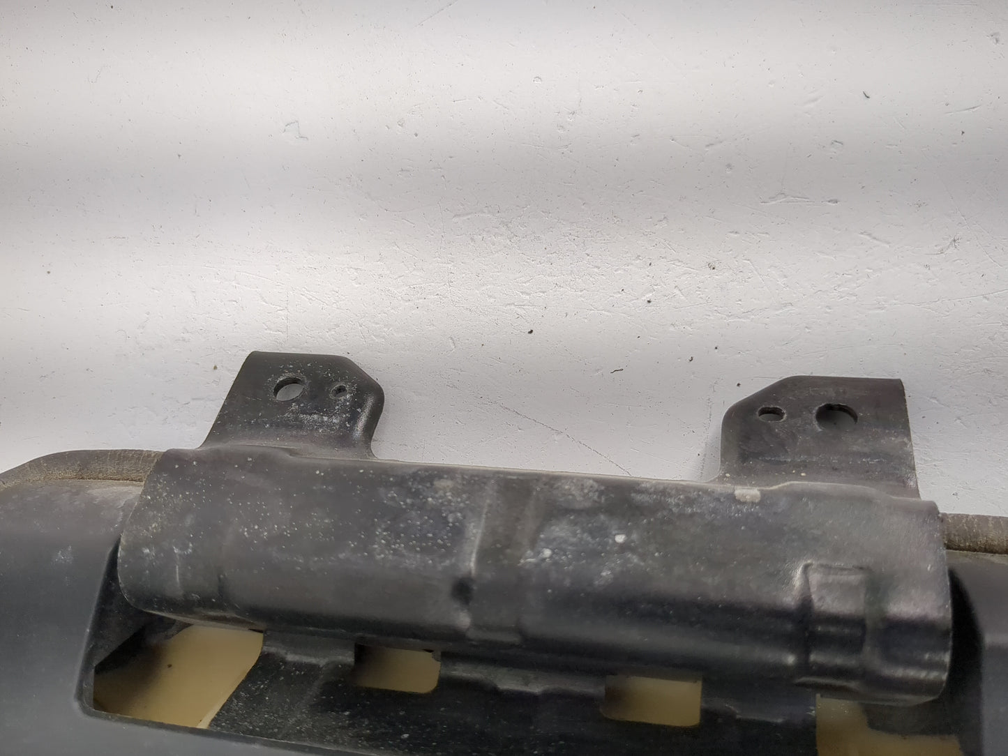 2007 Honda Pilot Center Console Armrest Cover Lid Fits OEM Used Auto Parts - Oemusedautoparts1.com