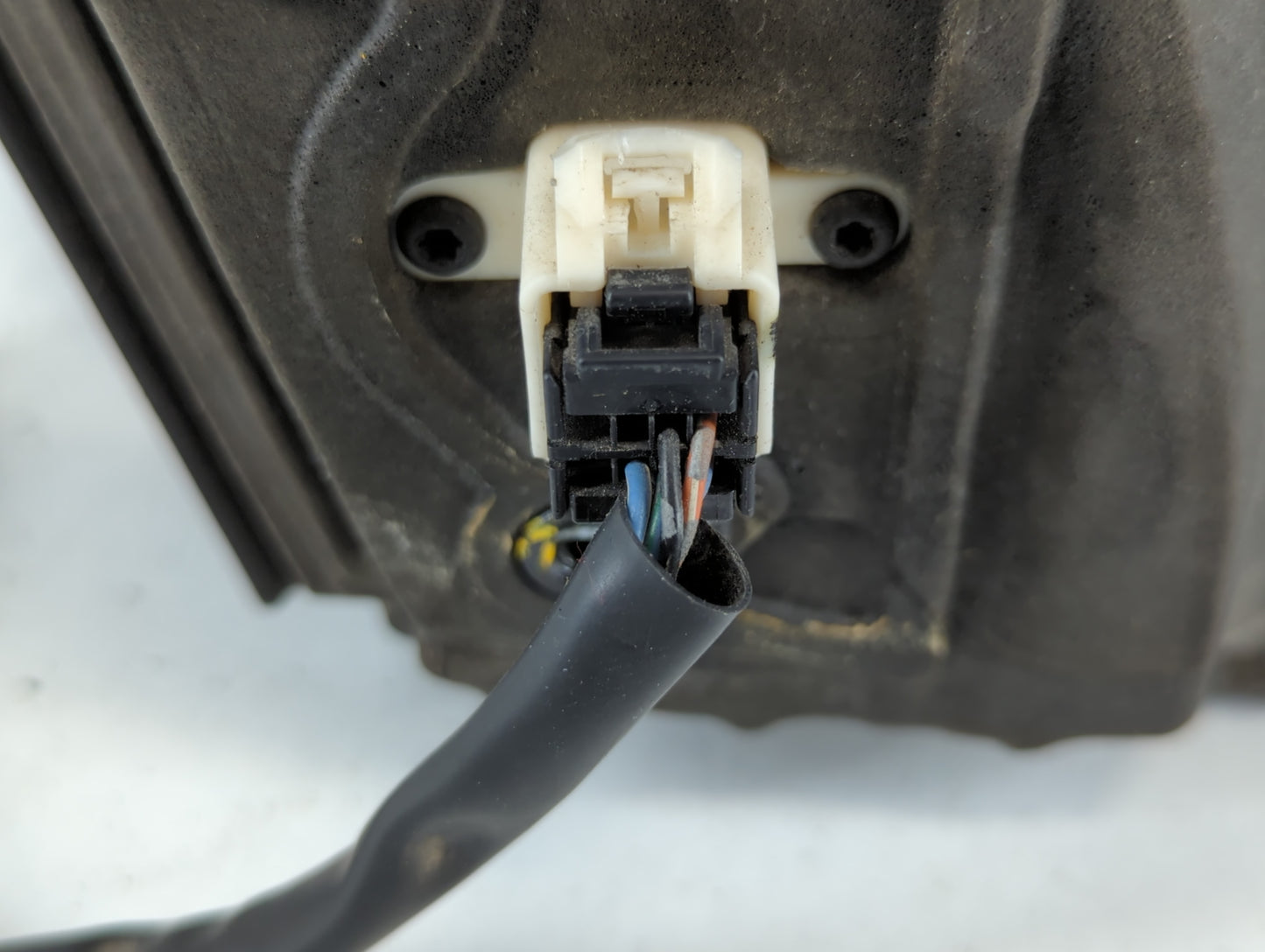 2003-2008 Honda Pilot Driver Side View Mirror - Left Door Mirror OEM Used - Oemusedautoparts1.com