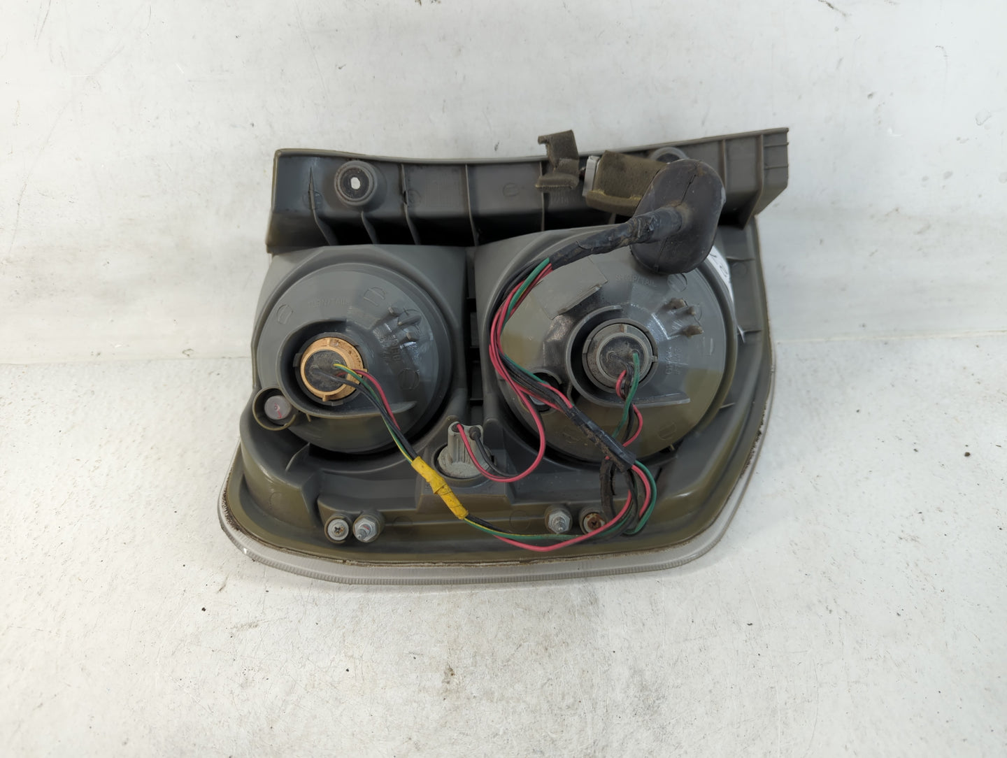 2006-2008 Honda Pilot Tail Light Assembly Passenger Right OEM Fits Fits 2006 2007 2008 OEM Used Auto Parts - Oemusedautopart