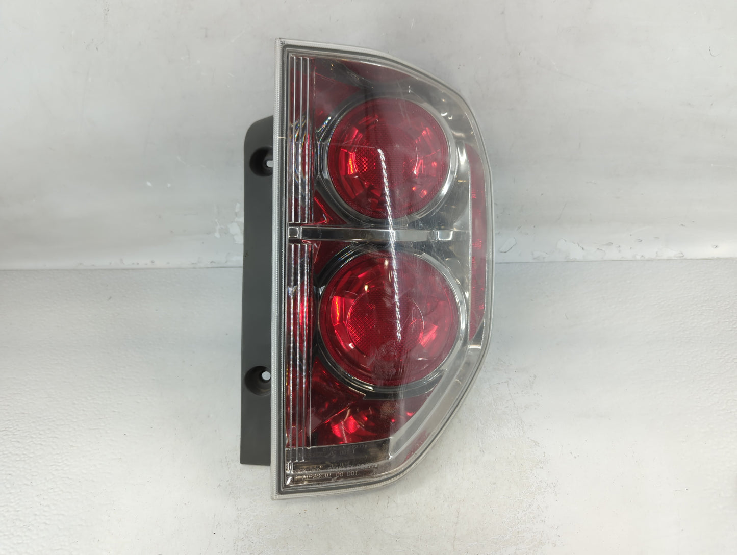 2006-2008 Honda Pilot Tail Light Assembly Passenger Right OEM P/N:7443 Fits Fits 2006 2007 2008 OEM Used Auto Parts - Oemuse