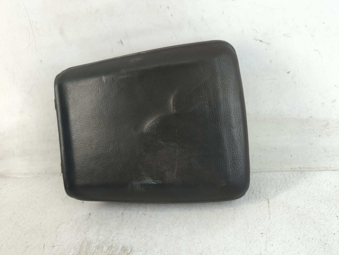 2007 Honda Pilot Center Console Armrest Cover Lid Fits OEM Used Auto Parts - Oemusedautoparts1.com
