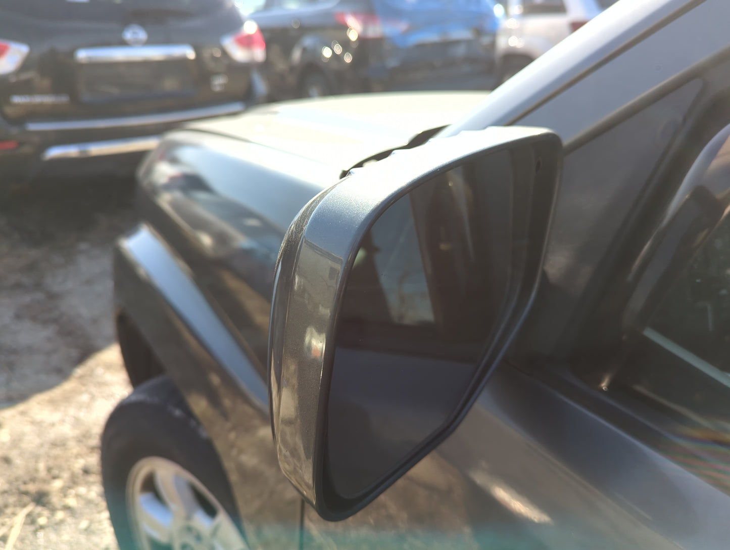 2006-2008 Honda Ridgeline Driver Side View Mirror - Left Door Mirror OEM Used - Oemusedautoparts1.com