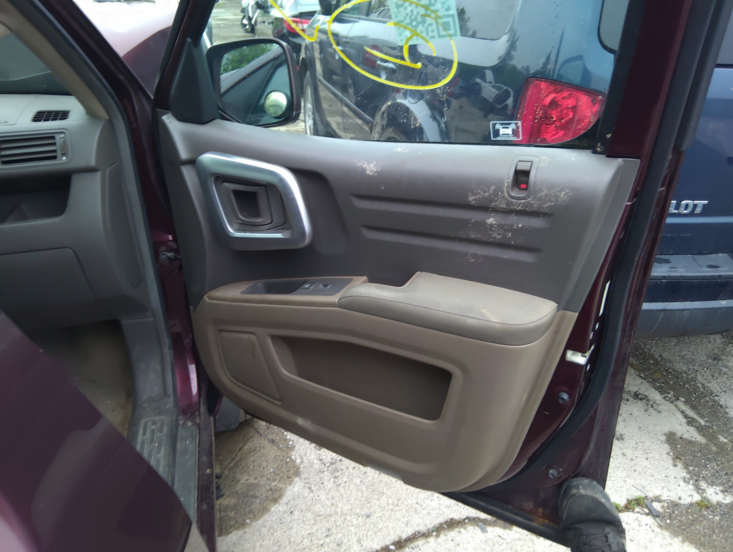 2007 Honda Ridgeline Front Right Passenger Interior Door Panel Trim 5042277 - Oemusedautoparts1.com
