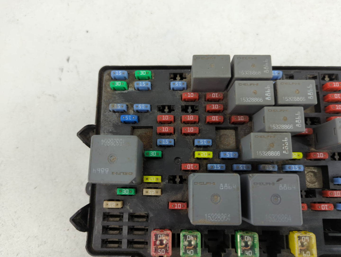 2007 Hummer H2 Fusebox Fuse Box Panel Relay Module P/N:15201928 Fits OEM Used Auto Parts - Oemusedautoparts1.com