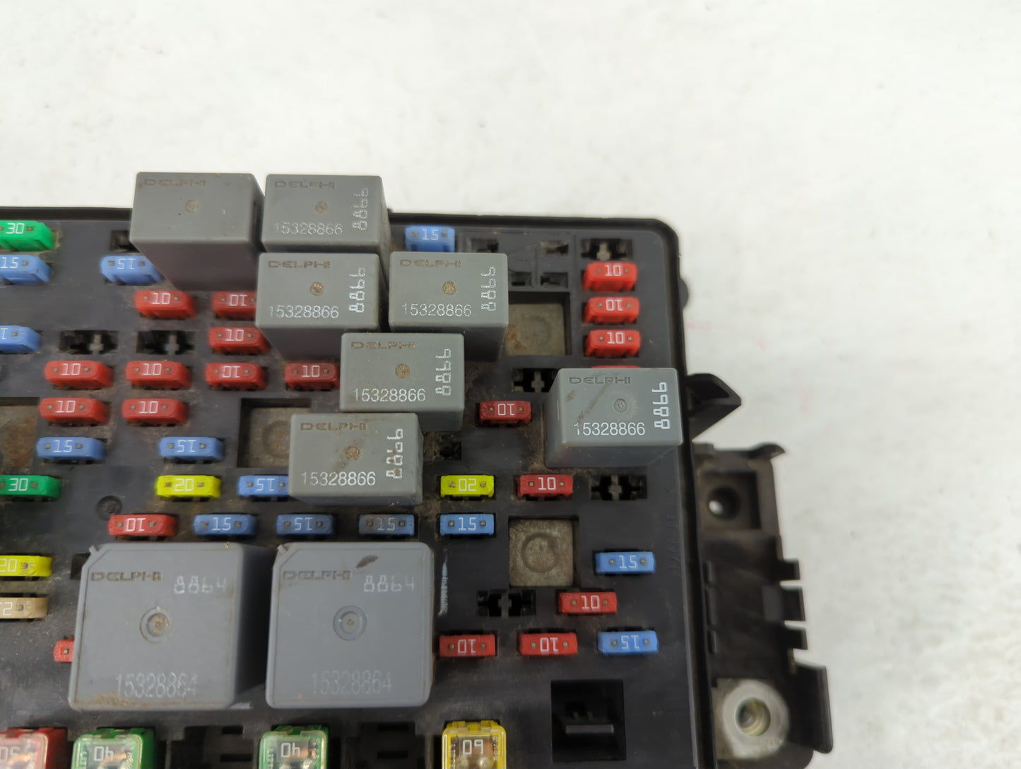 2007 Hummer H2 Fusebox Fuse Box Panel Relay Module P/N:15201928 Fits OEM Used Auto Parts - Oemusedautoparts1.com