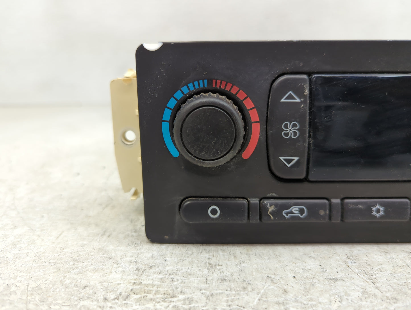 2007 Hummer H2 Climate Control Module Temperature AC/Heater Replacement P/N:15195564 Fits OEM Used Auto Parts - Oemusedautop