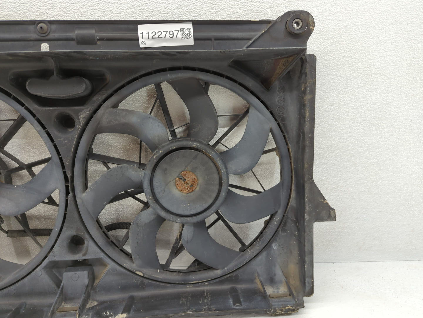 2007 Hummer H3 Electric Radiator Cooling Fan Motor Assembly - Oemusedautoparts1.com