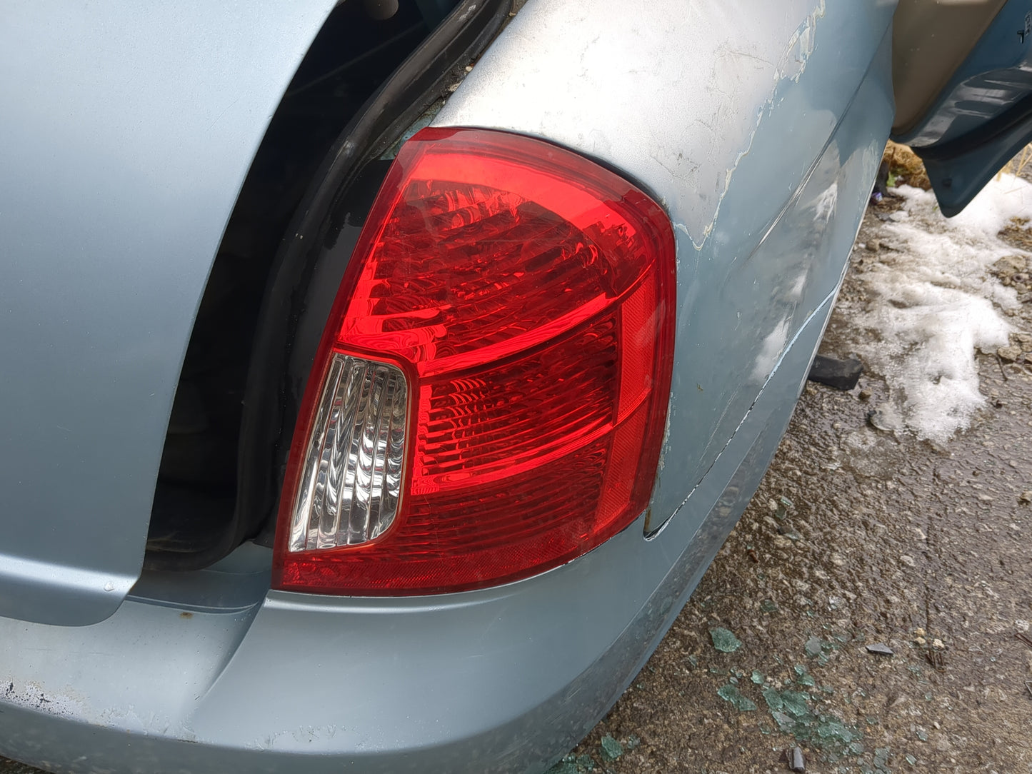 2006-2011 Hyundai Accent Tail Light Assembly Passenger Right OEM Fits Fits 2006 2007 2008 2009 2010 2011 OEM Used Auto Parts