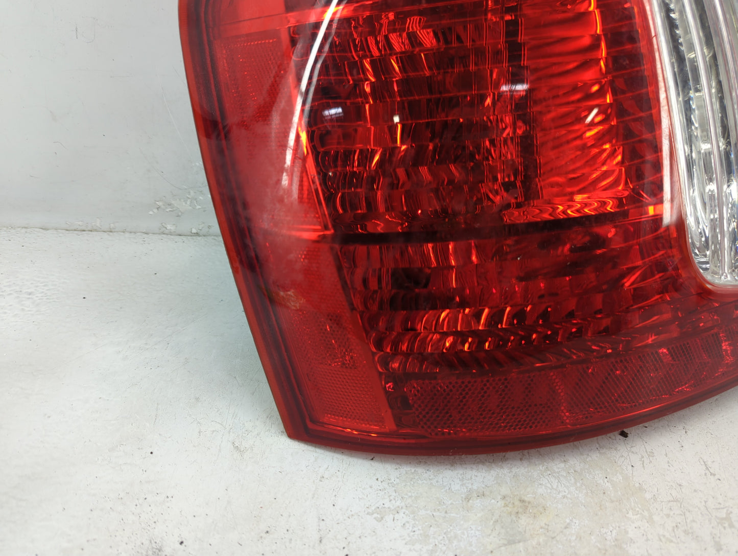 2006-2011 Hyundai Accent Tail Light Assembly Passenger Right OEM Fits Fits 2006 2007 2008 2009 2010 2011 OEM Used Auto Parts