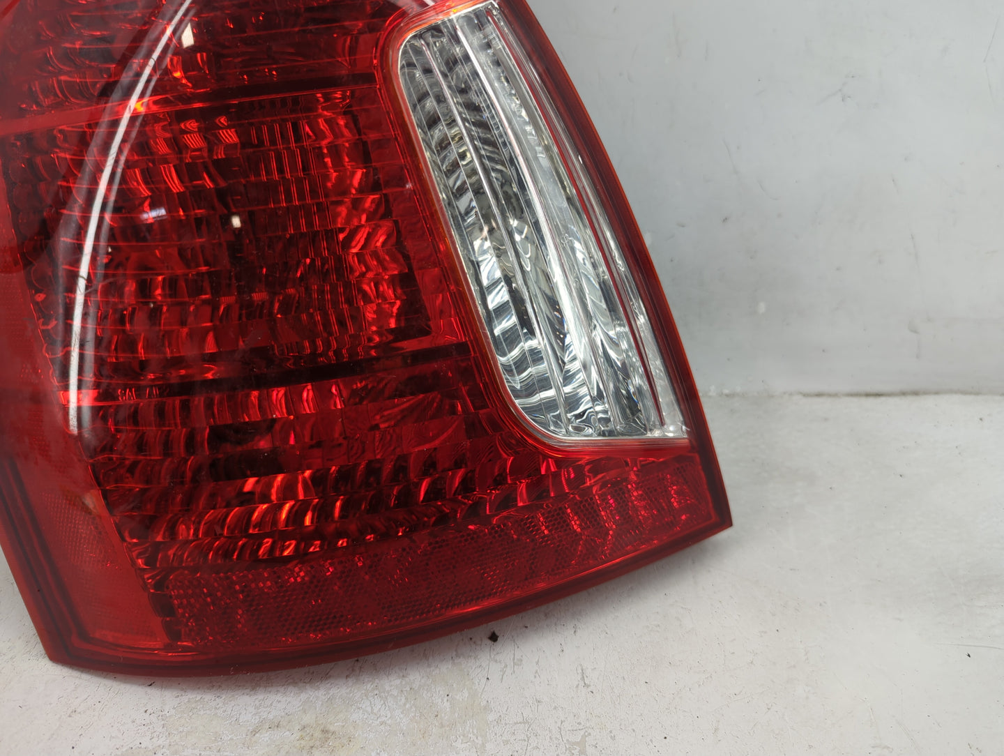 2006-2011 Hyundai Accent Tail Light Assembly Passenger Right OEM Fits Fits 2006 2007 2008 2009 2010 2011 OEM Used Auto Parts