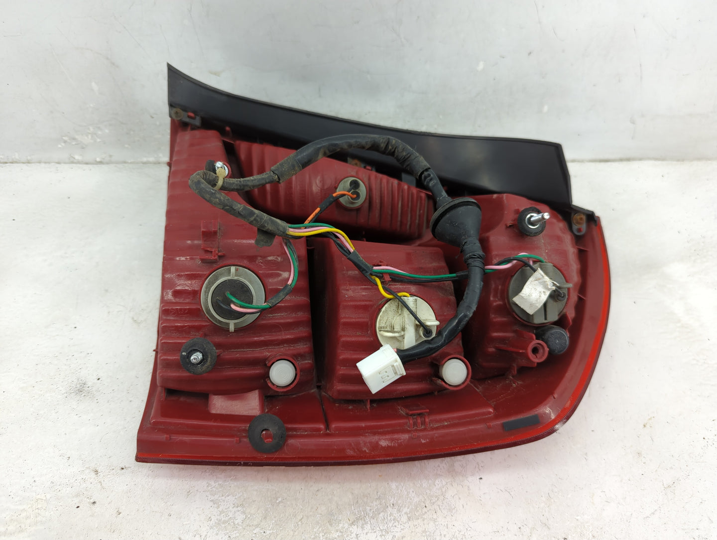 2006-2011 Hyundai Accent Tail Light Assembly Passenger Right OEM Fits Fits 2006 2007 2008 2009 2010 2011 OEM Used Auto Parts