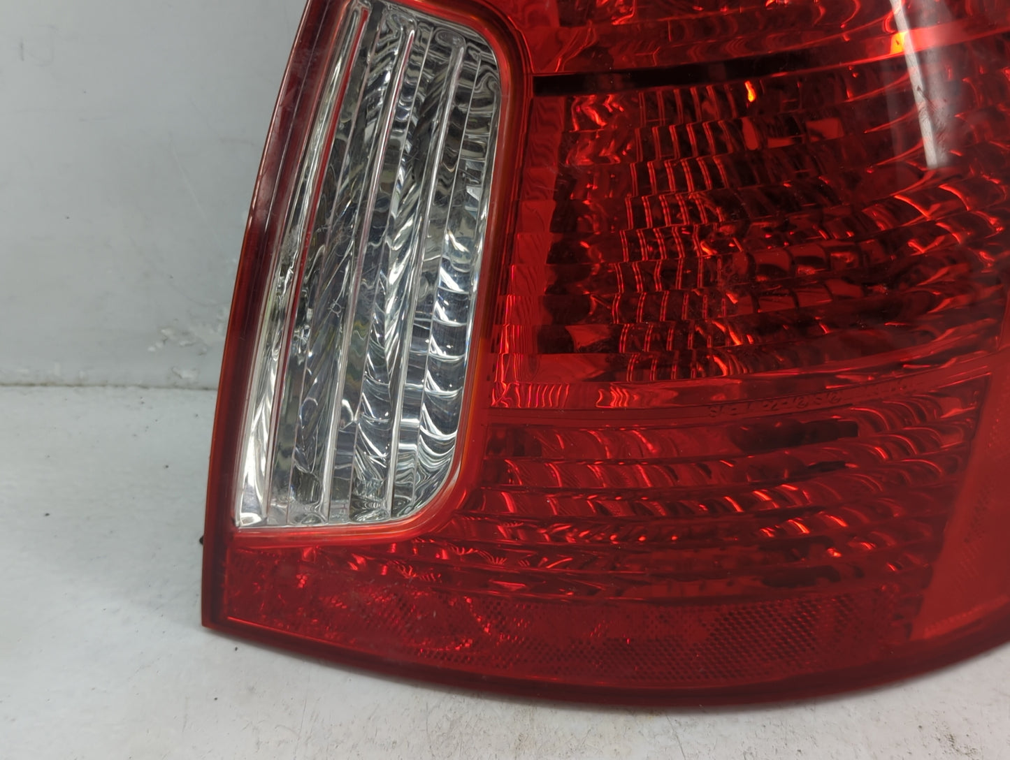 2006-2011 Hyundai Accent Tail Light Assembly Driver Left OEM P/N:92402-1E010 Fits Fits 2006 2007 2008 2009 2010 2011 OEM Use