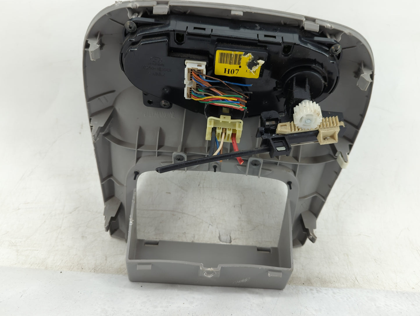 2006-2008 Hyundai Accent Climate Control Module Temperature AC/Heater Replacement Fits Fits 2006 2007 2008 OEM Used Auto Par
