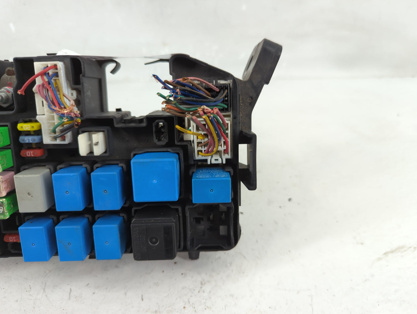 2006-2011 Hyundai Accent Fusebox Fuse Box Panel Relay Module P/N:0701300708 Fits Fits 2006 2007 2008 2009 2010 2011 OEM Used