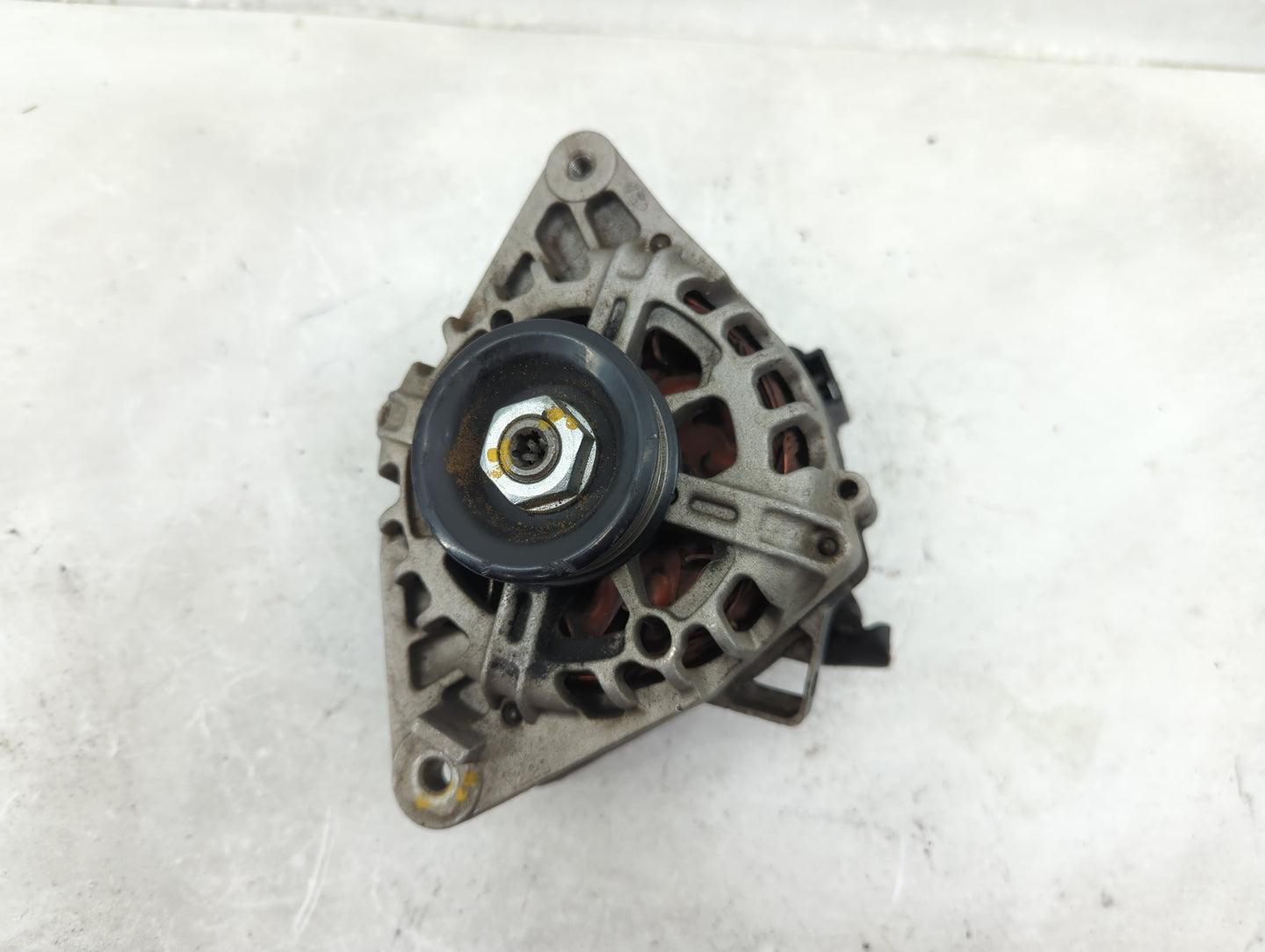 2003-2009 Hyundai Accent Alternator Replacement Generator Charging Assembly Engine OEM Fits OEM Used Auto Parts - Oemusedaut