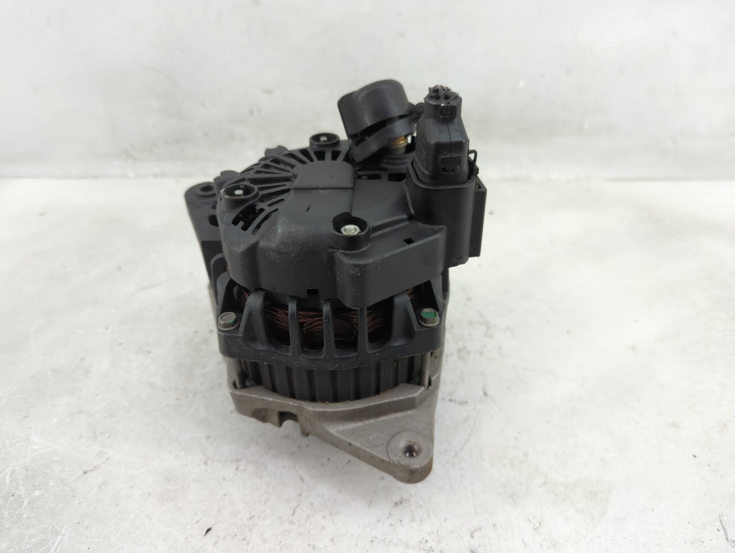 2003-2009 Hyundai Accent Alternator Replacement Generator Charging Assembly Engine OEM Fits OEM Used Auto Parts - Oemusedaut