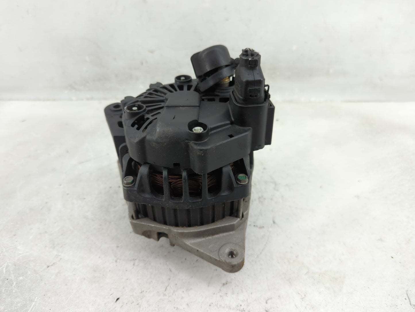 2003-2009 Hyundai Accent Alternator Replacement Generator Charging Assembly Engine OEM Fits OEM Used Auto Parts - Oemusedaut
