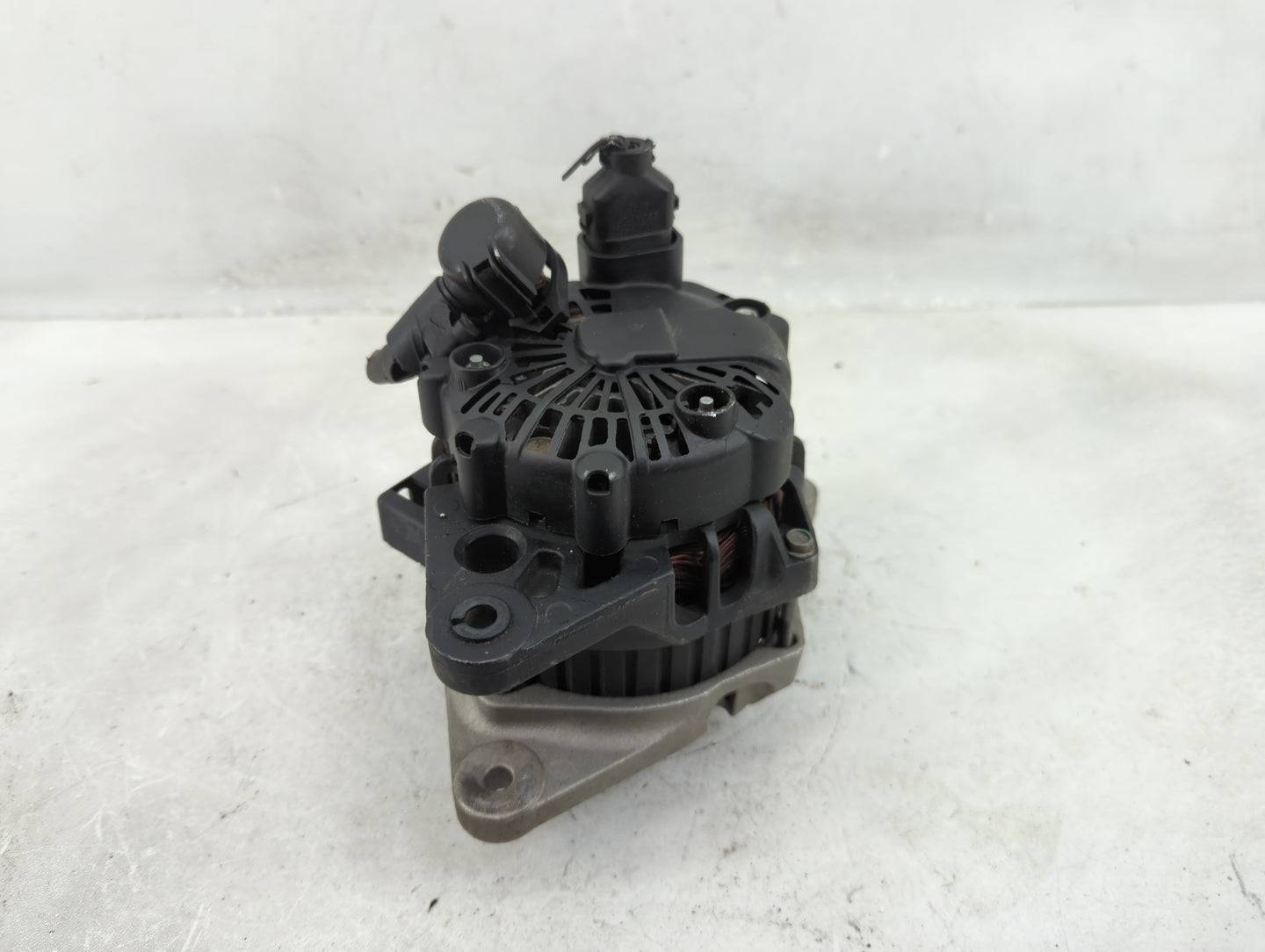 2003-2009 Hyundai Accent Alternator Replacement Generator Charging Assembly Engine OEM Fits OEM Used Auto Parts - Oemusedaut