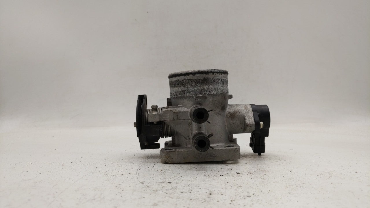2006-2011 Hyundai Accent Throttle Body P/N:35170-26900 35100-26860 Fits Fits 2006 2007 2008 2009 2010 2011 OEM Used Auto Par