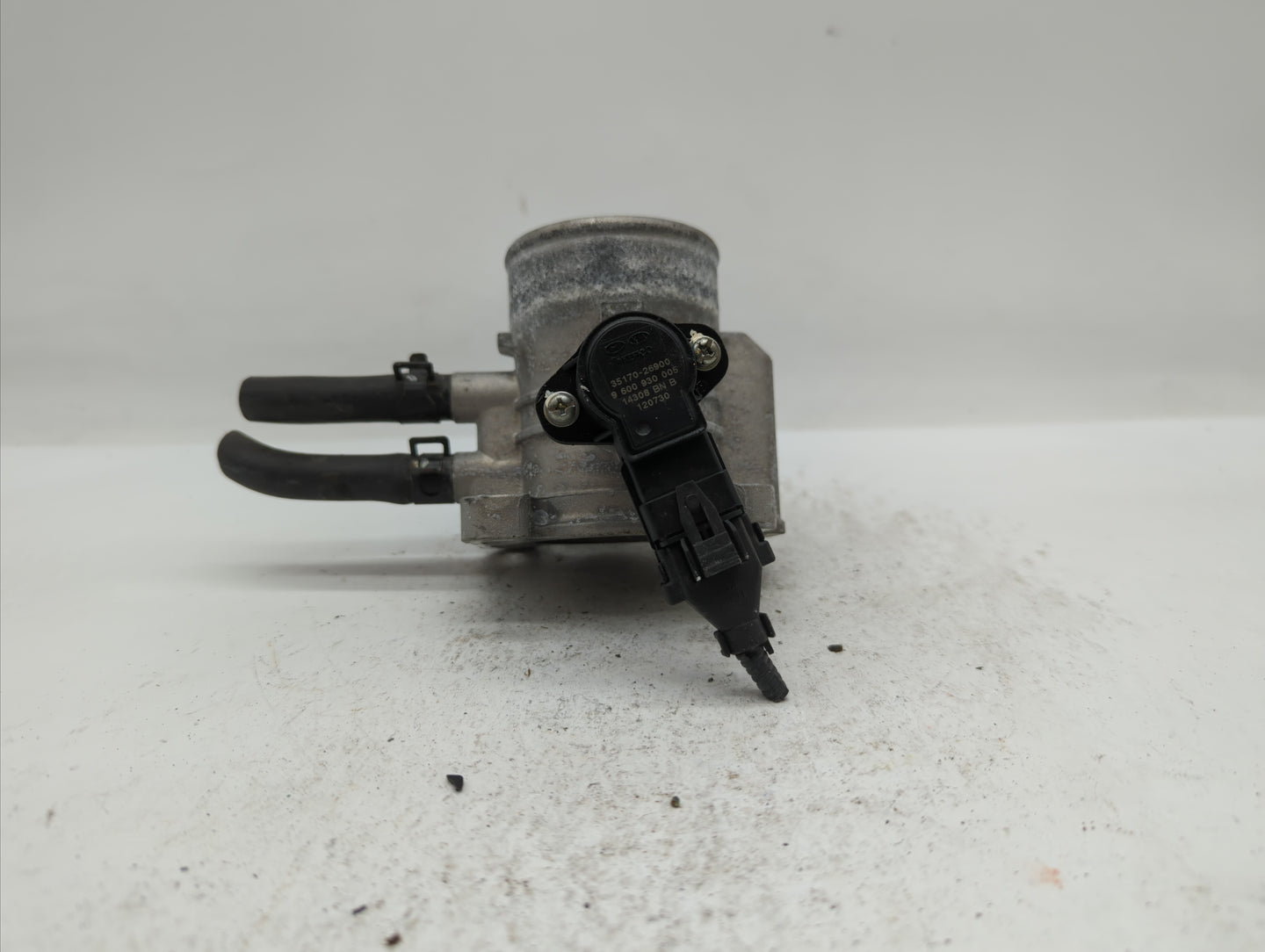 2006-2011 Hyundai Accent Throttle Body P/N:35170-26900 35100-26860 Fits Fits 2006 2007 2008 2009 2010 2011 OEM Used Auto Par