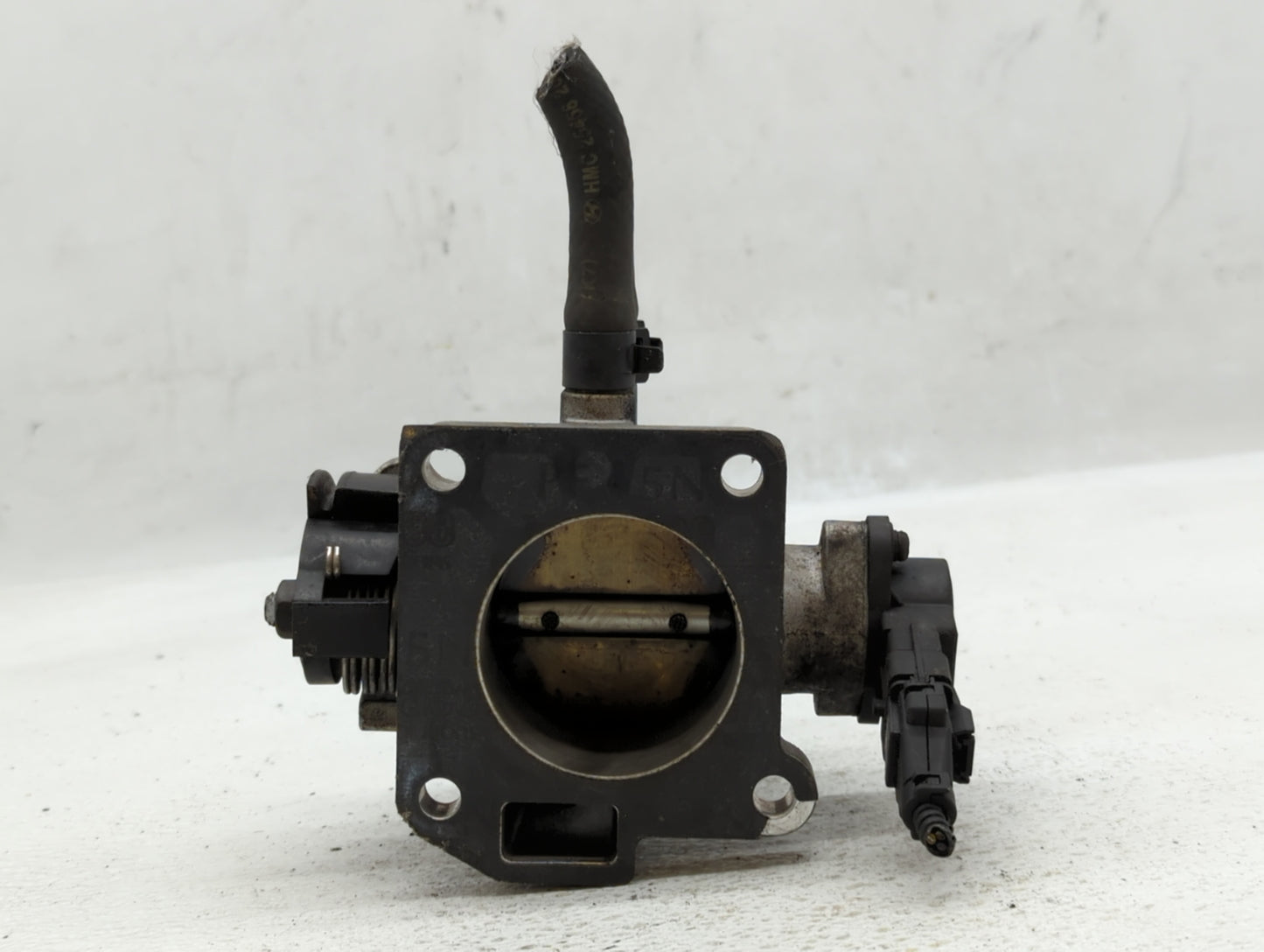 2006-2011 Hyundai Accent Throttle Body P/N:35170-26900 Fits Fits 2006 2007 2008 2009 2010 2011 OEM Used Auto Parts - Oemused