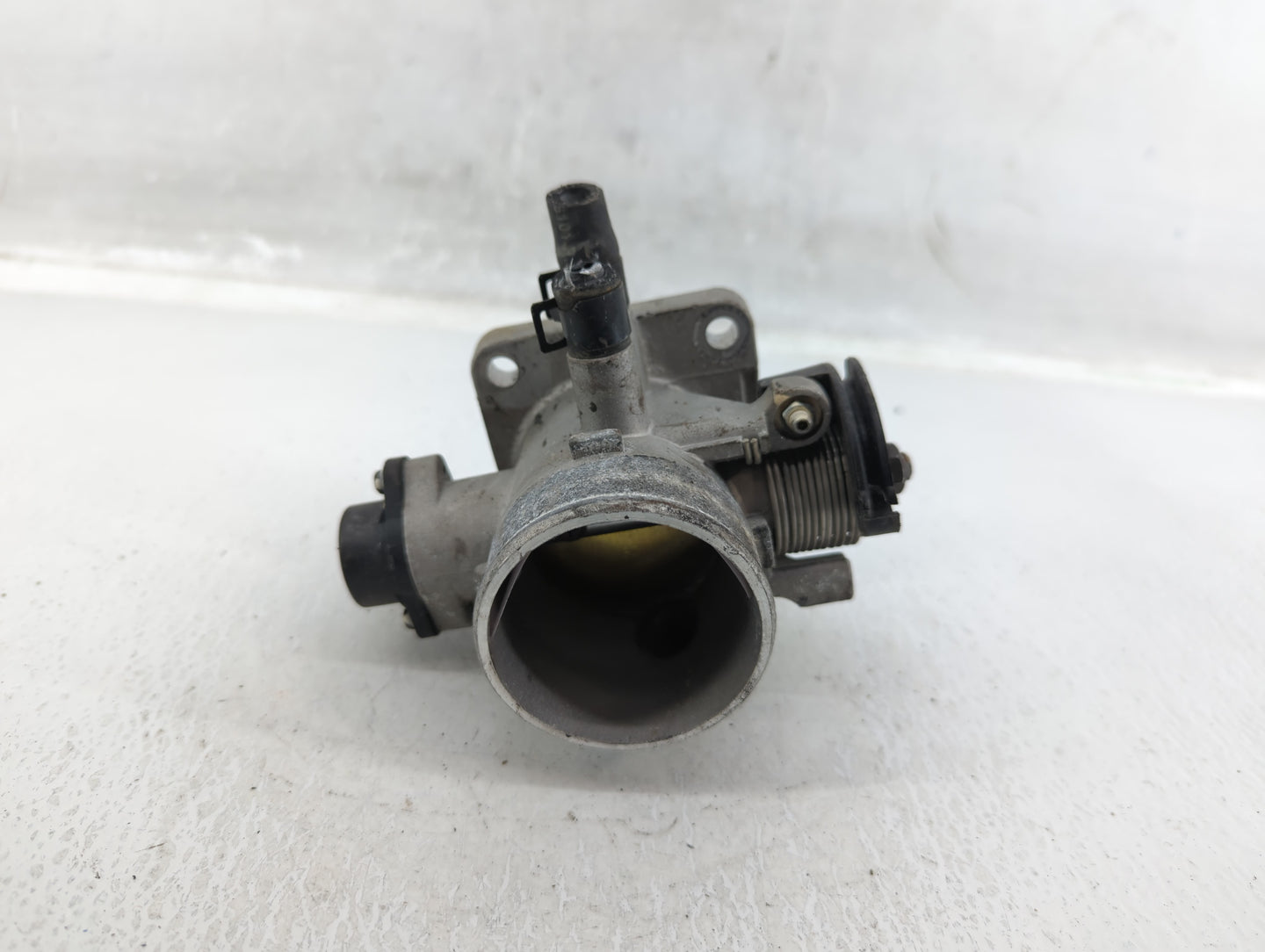 2006-2011 Hyundai Accent Throttle Body Fits Fits 2006 2007 2008 2009 2010 2011 OEM Used Auto Parts - Oemusedautoparts1.com