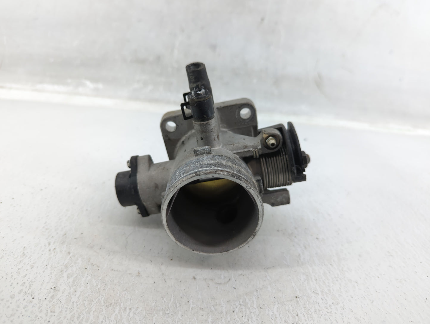 2006-2011 Hyundai Accent Throttle Body Fits Fits 2006 2007 2008 2009 2010 2011 OEM Used Auto Parts - Oemusedautoparts1.com