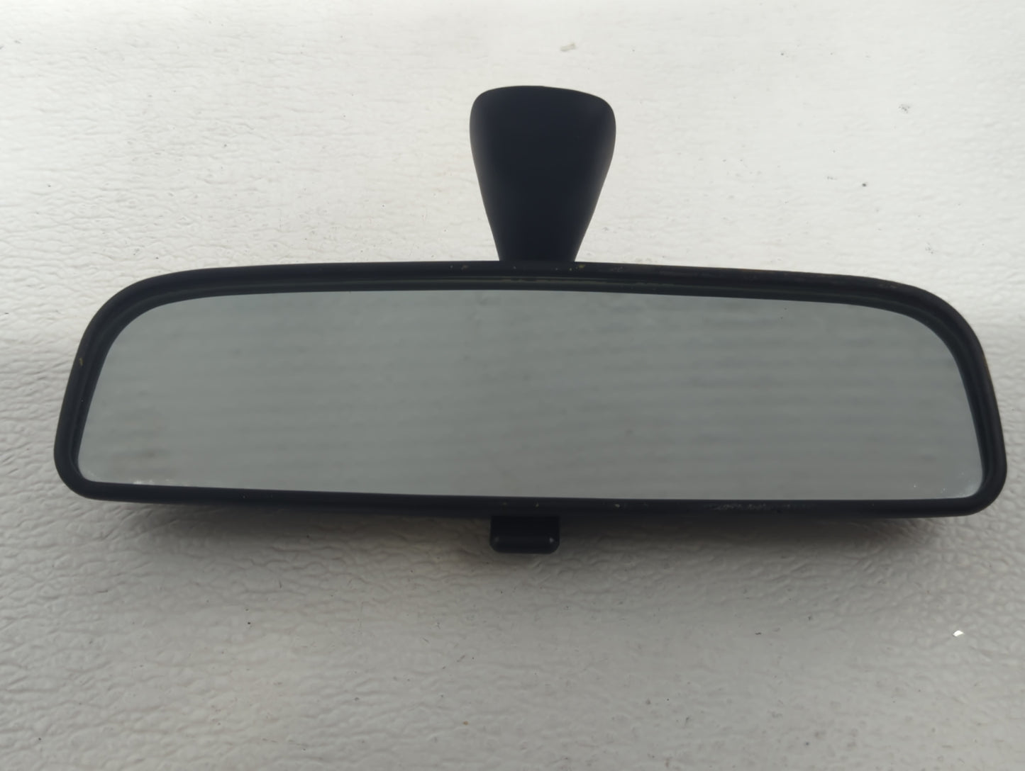 2005-2011 Hyundai Accent Interior Rear View Mirror Replacement OEM P/N:E11025400 Fits OEM Used Auto Parts - Oemusedautoparts