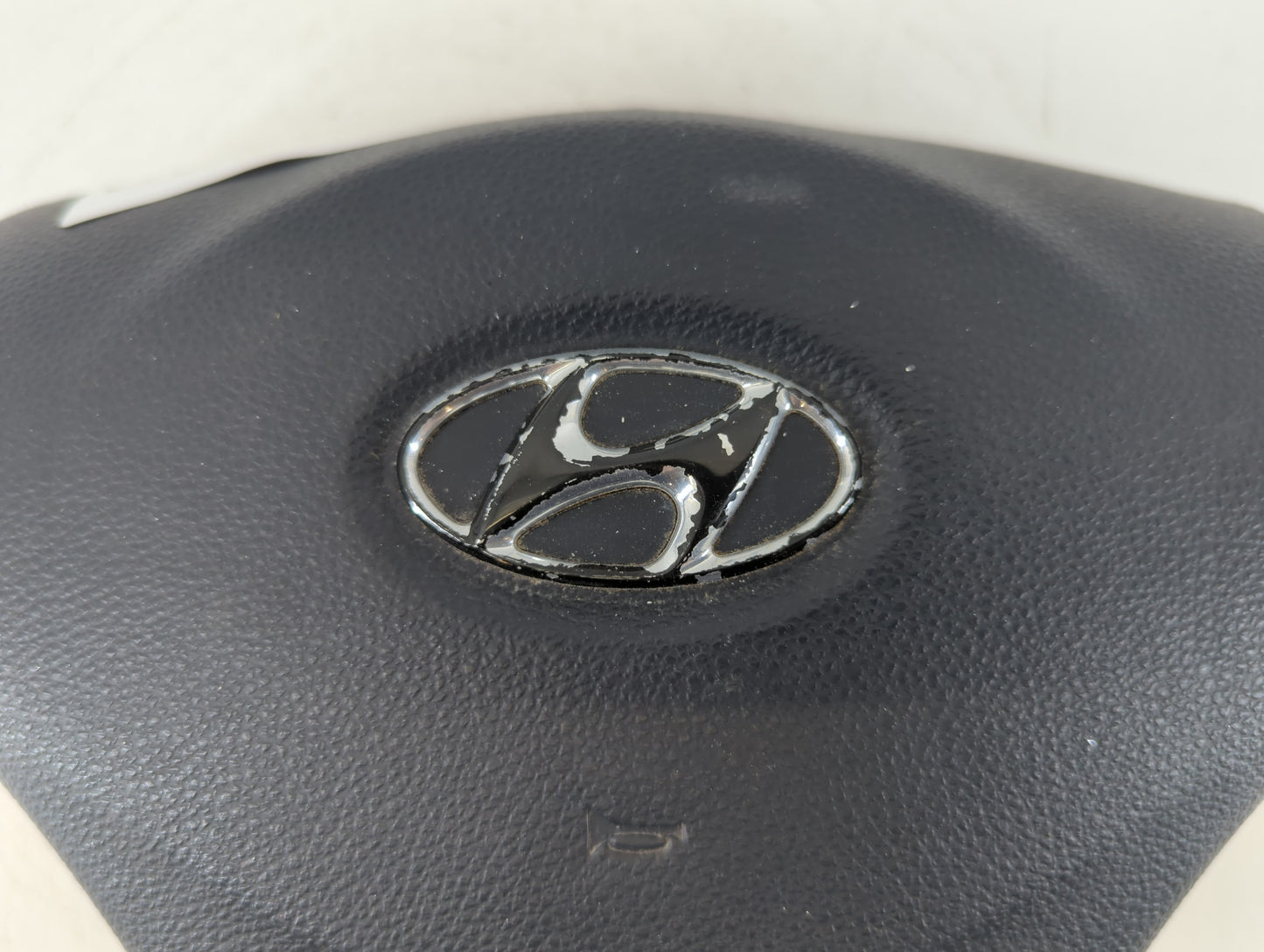 2006-2007 Hyundai Accent Air Bag Driver Left Steering Wheel Mounted P/N:56900-1E100FZ Fits Fits 2006 2007 OEM Used Auto Part