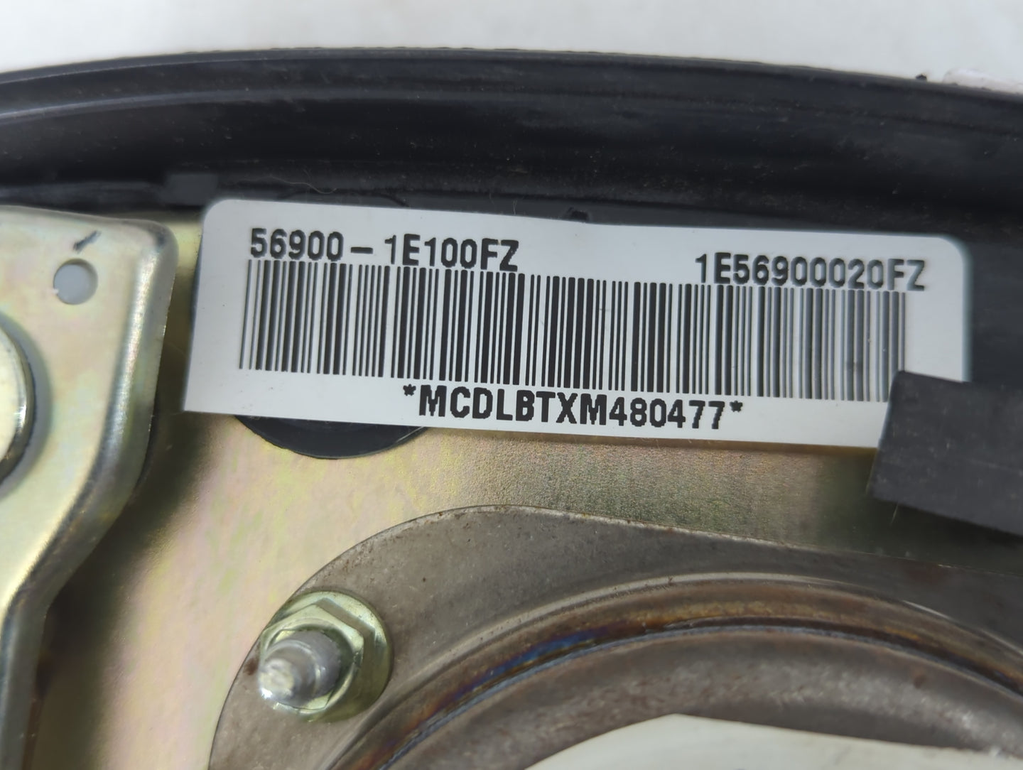 2006-2007 Hyundai Accent Air Bag Driver Left Steering Wheel Mounted P/N:56900-1E100FZ Fits Fits 2006 2007 OEM Used Auto Part